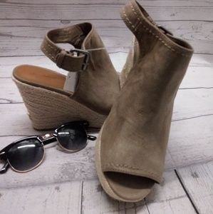 New women's shoes platform size 8